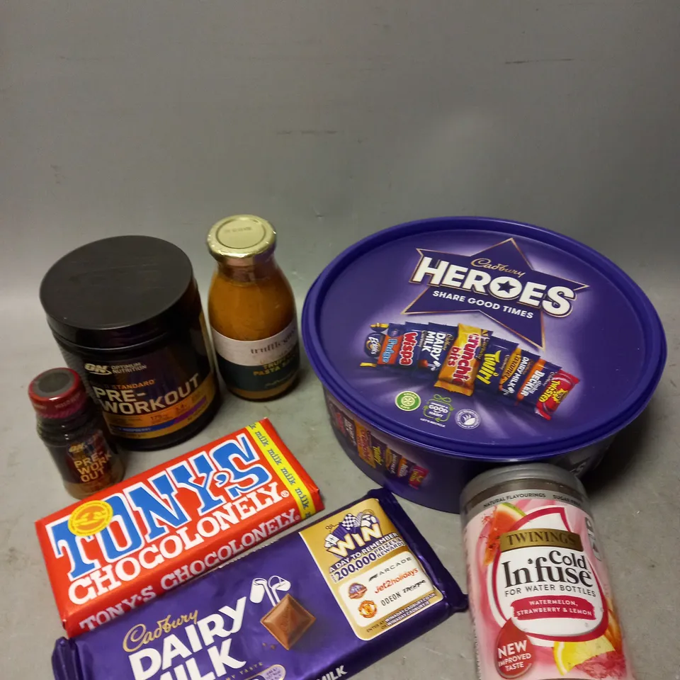 APPROXIMATELY 10 ASSORTED FOOD/DRINK PRODUCTS TO INCLUDE CADBURY HEROES, PRE-WORKOUT, GRIND COFFEE DRINKS ETC - COLLECTION ONLY 