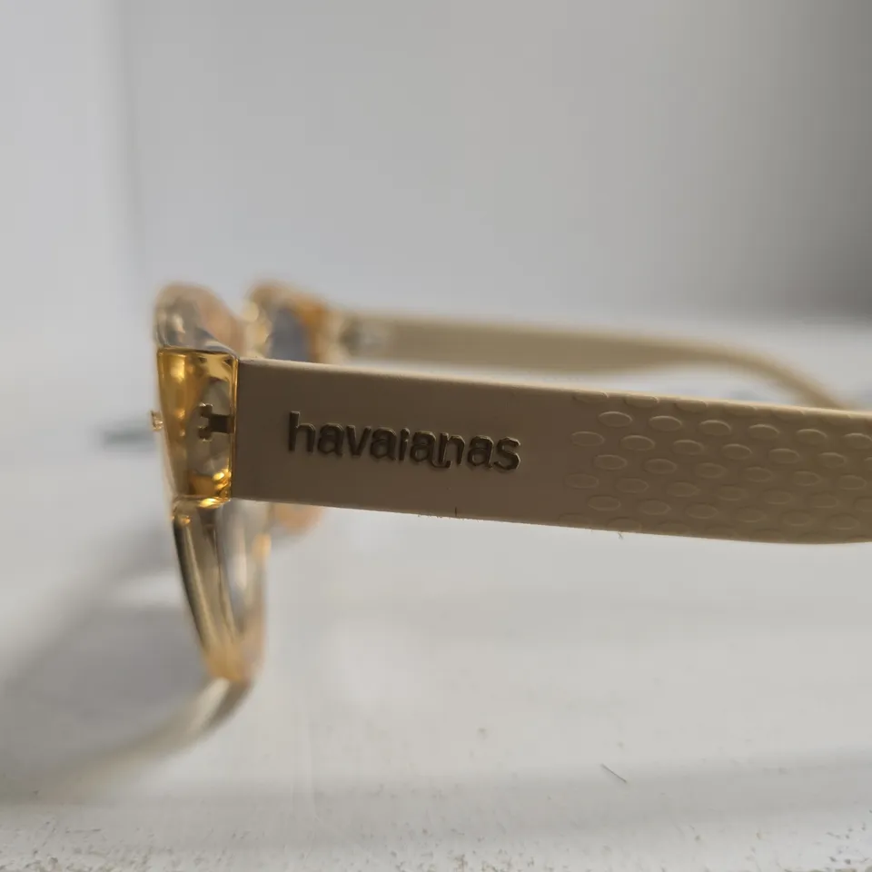 HAVAIANAS TRANCOSO SUNGLASSES – BEIGE/GOLD ROUND FRAME, GREY LENSES
