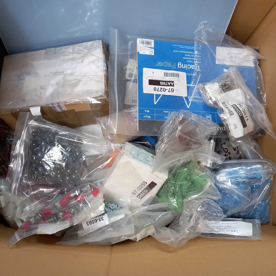 BOX OF APPROX 25 ASSORTED ITEMS TO INCLUDE - ROLSON 3 IN 1 DETECTOR - DESKTOP SOLDERING IRON STAND - ROLSON QUALITY TOOL SET ECT 