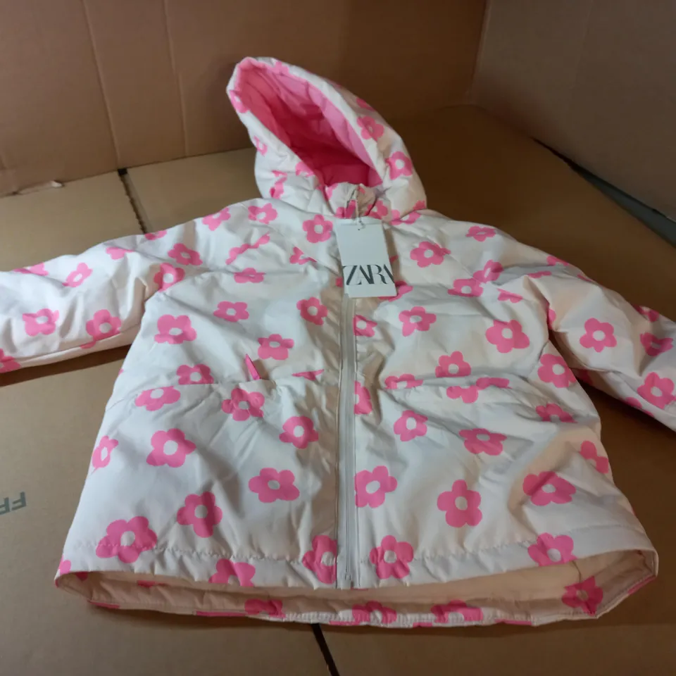 ZARA WHITE/PINK FLORAL PRINT PADDED COAT - SIZE 4-5 YEARS 