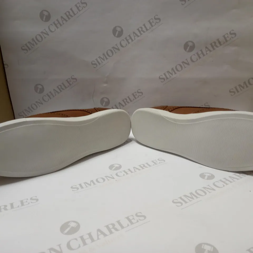 POD FOLEY LEATHER LACE UP BROUGE TRAINER SIZE 12