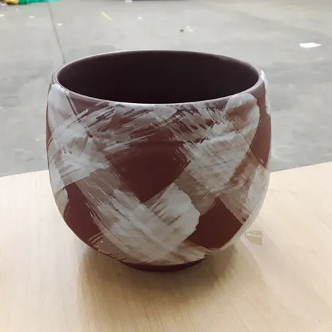 BOXED BRAND NEW ANTHROPOLOGIE BROWN CLAY YUMA ABSTRACT DESIGN POTTERY PLANT POT