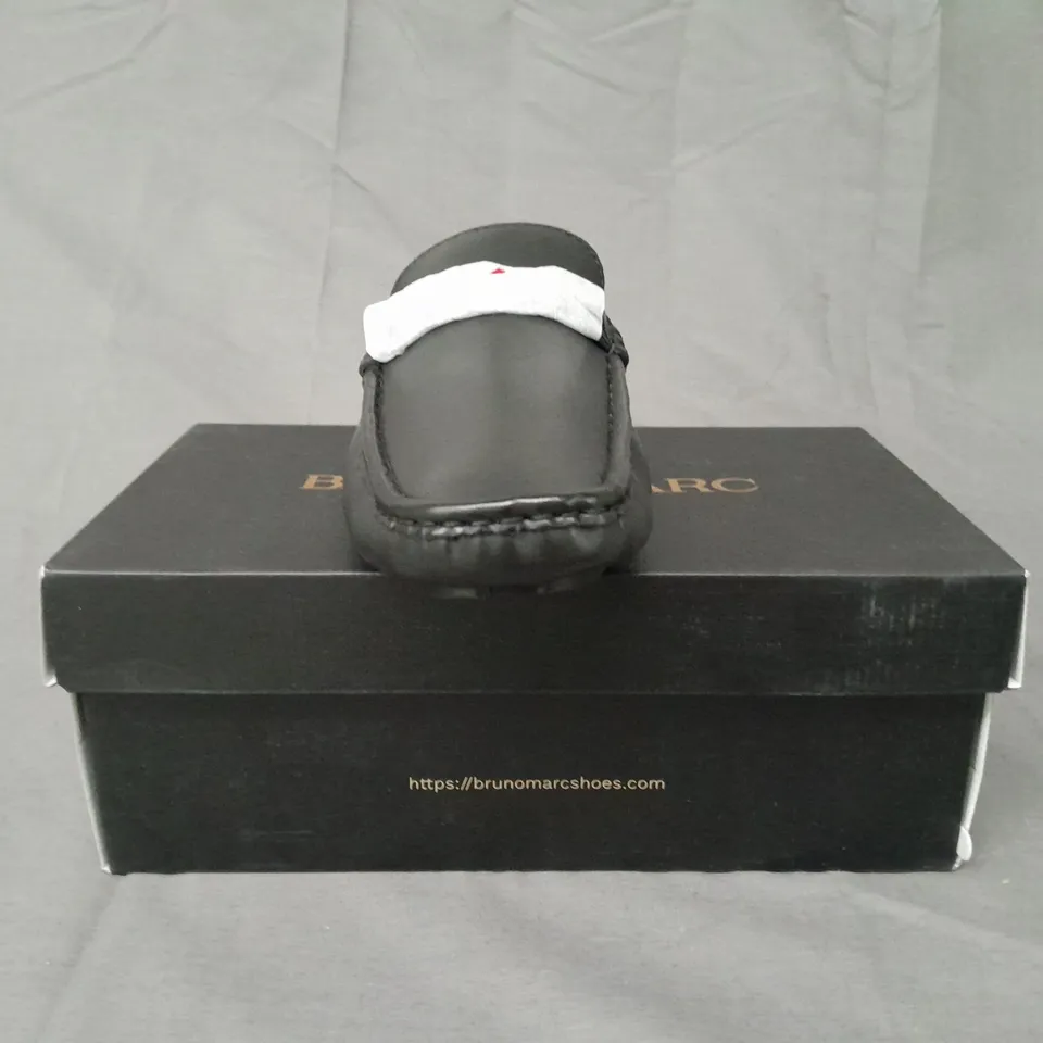 BOXED PAIR OF BRUNO MARC LOAFERS IN BLACK UK SIZE 5