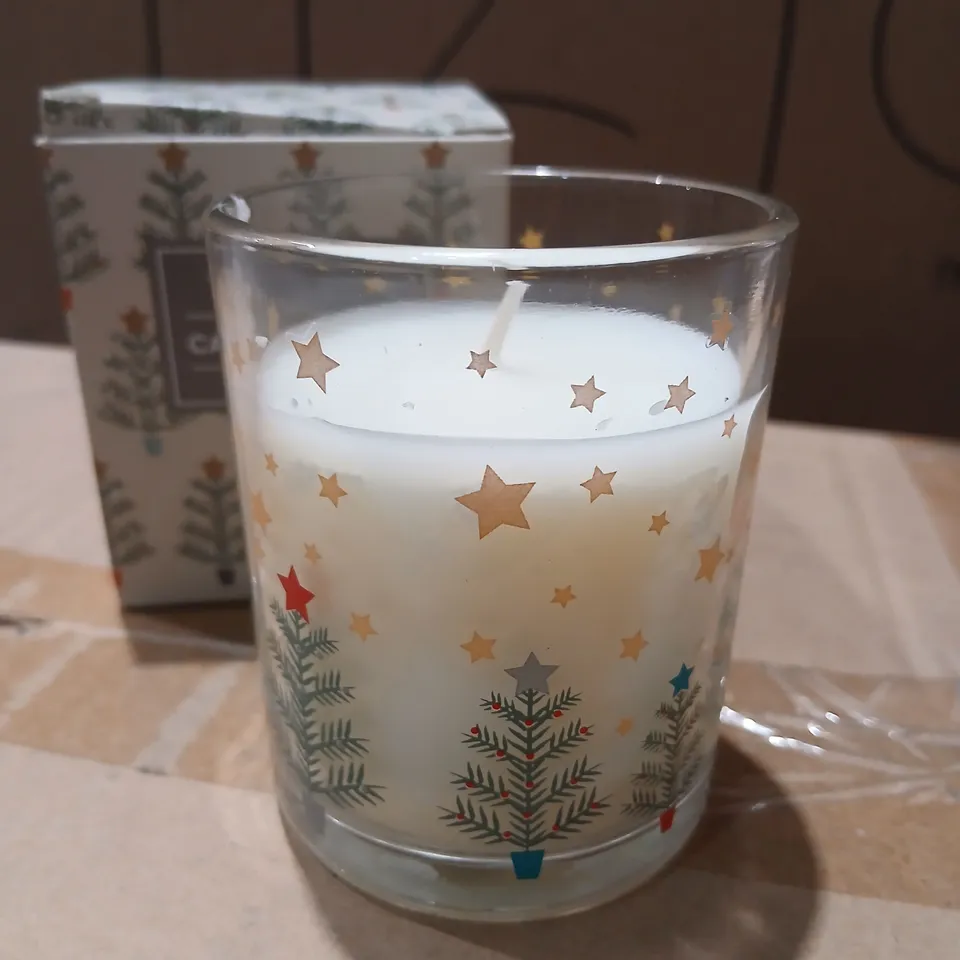 APPROXIMATELY 36 GISELA GRAHAM LONDON CARAMEL APPLES SCENTED CANDLE – GLASS JAR (BOXED)