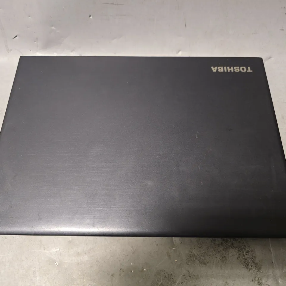 TOSHIBA PORTEGE X30-E-12