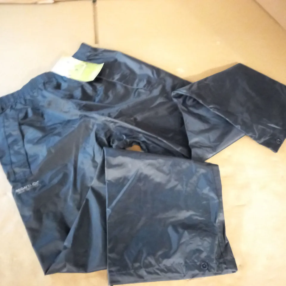 REGATTA KIDS WATERPROOF TROUSERS IN BLACK - UK 11/12 YRS