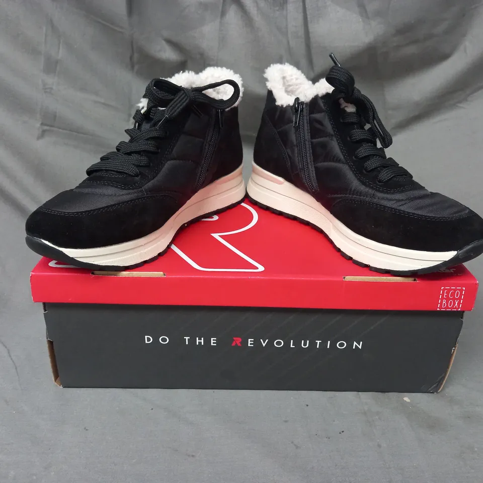 BOXED PAIR OF RIEKER SHOES IN BLACK SIZE 5