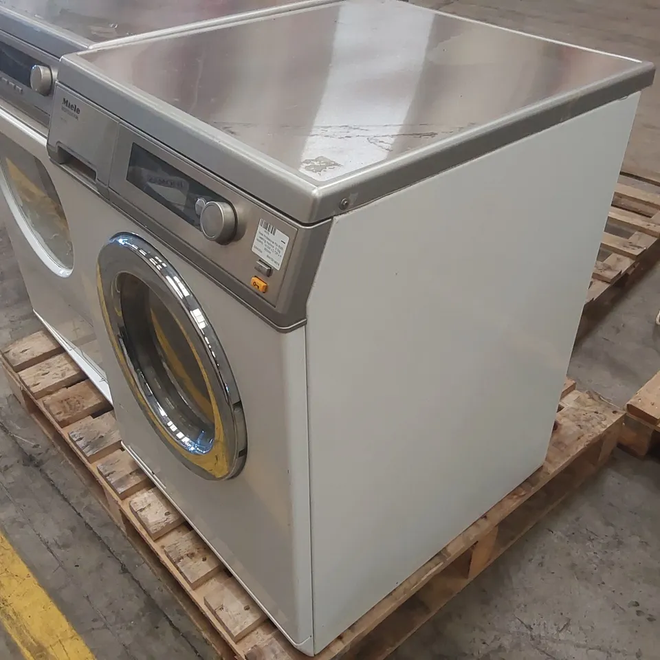 MIELE PROFESSIONAL PW 6065 WASHING MACHINE - 6.5KG CAPACITY - W 595 X D 725 X H 850MM