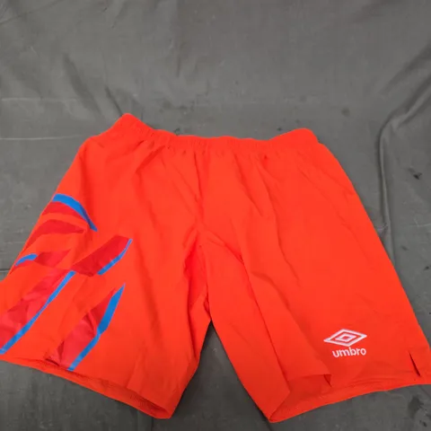 UMBRO GOALKEEPER SHORTS β RED, UK L (OFFICIAL LICENSED PRODUCT)