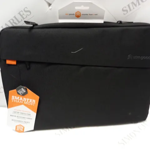 APPROXIMATELY 8 STM GAMECHANGE SLEEVES - BLACK