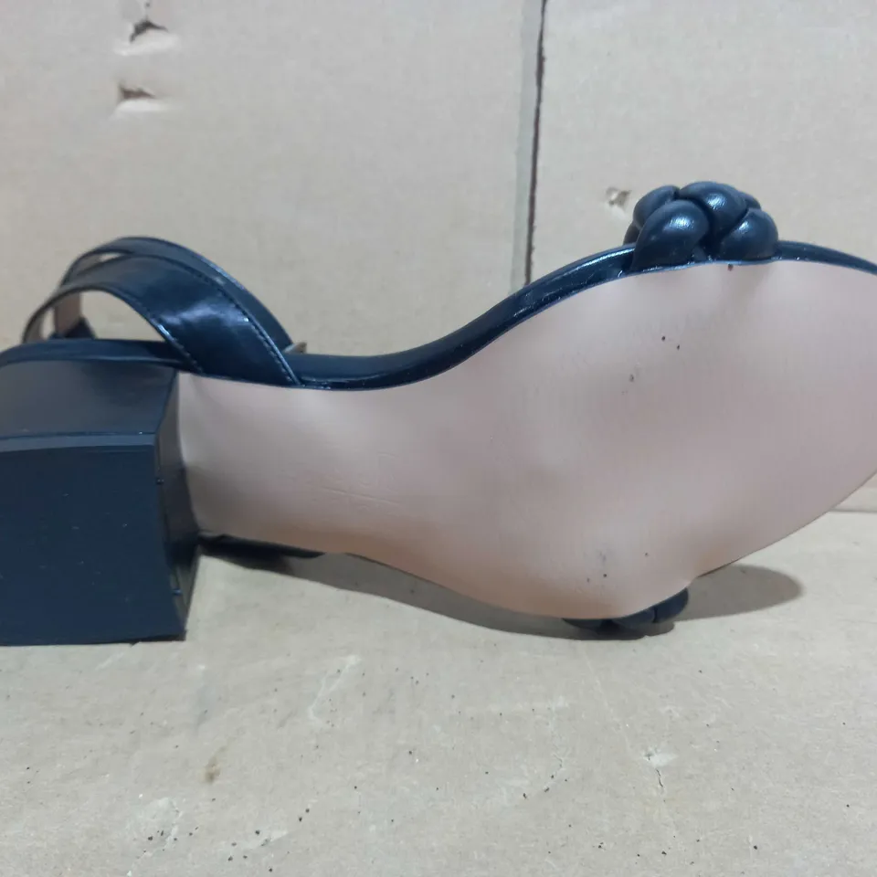 BOXED PAIR OF BOOHOO HEELS IN BLACK EU SIZE 38