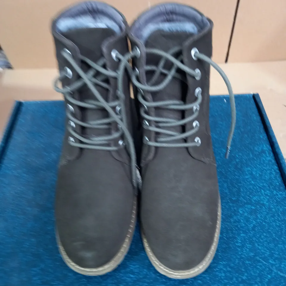 EMU EXPLORER BIRICET LACE UP WATERPROOF ANKLE BOOT - DARK OLIVE - UK SIZE 7