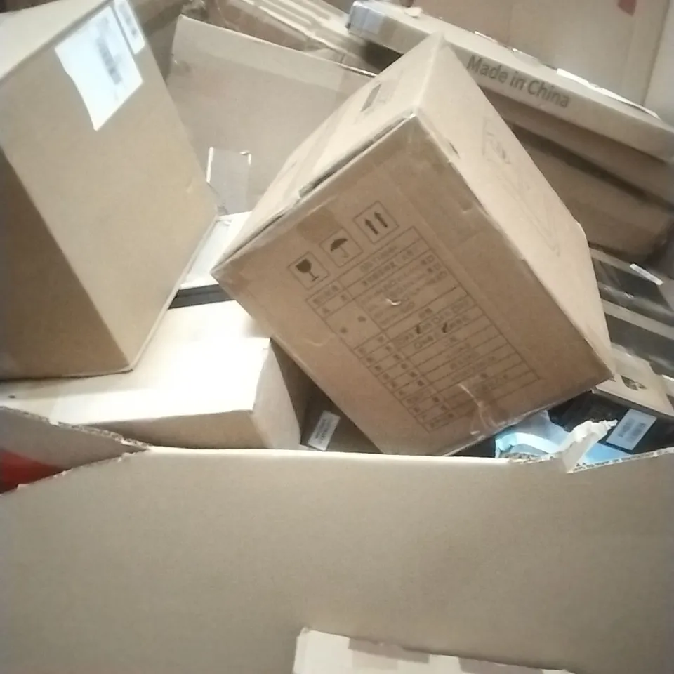 A PALLET CONTAINING ASSORTED HOUSEHOLD GOODS AND PRODUCTS TO INCLUDE; KIDS TOY WATER TABLE, AIR COOLER, TOILET SEAT,BOXED FURNITURE ETC