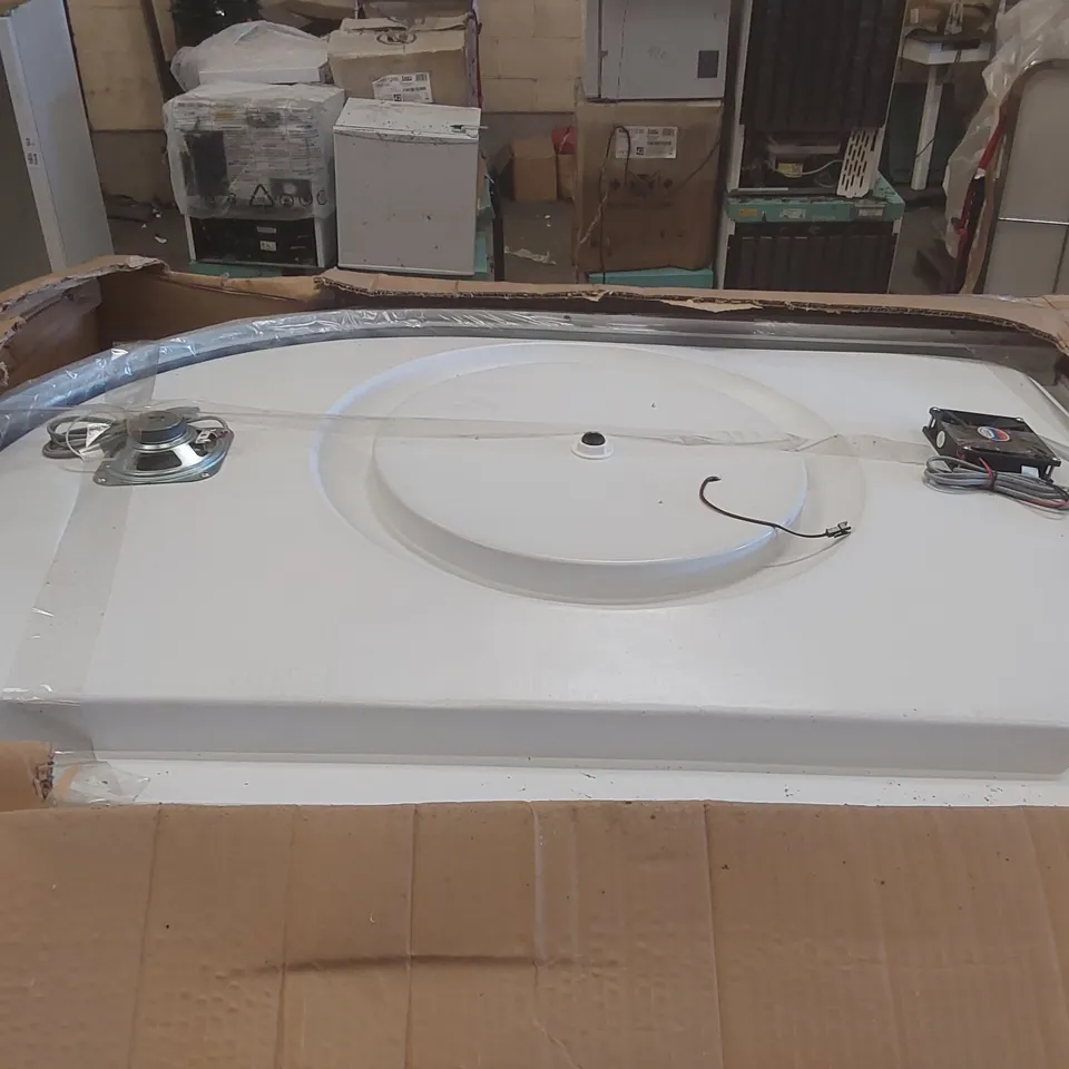 PALLET CONTAINING ASSORTED BATHROOM FURNITURE PARTS