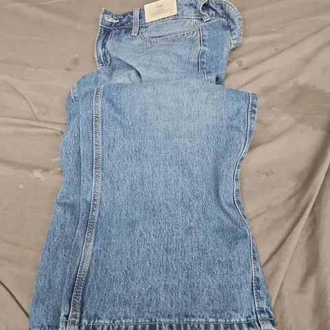 HOLLISTER WOMEN’S LOW-RISE BAGGY JEANS – W29 SHORT