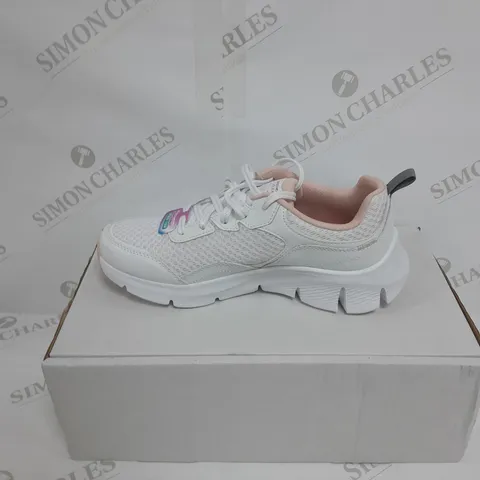 BOXED WHITE SKETCHERS SIZE 4