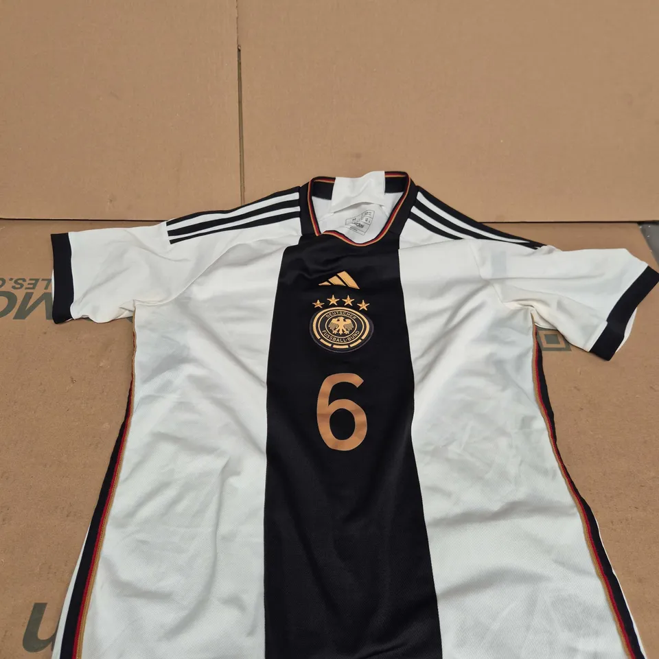 GERMANY NATIONAL TEAM FOOTBALL JERSEY – KIMMICH 6 - M SLIM FIT