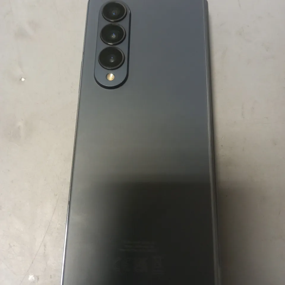 SAMSUNG GALAXY Z FOLD4