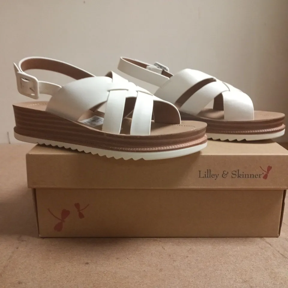 BOXED PAIR OF LILLEY & SKINNER OPEN TOE SANDALS IN WHITE SIZE EU 38