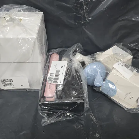 BOX OF APPROXIMATELY 30 ASSORTED ITEMS TO INCLUDE TRAVEL STRAIGHTENERS , CRYSTAL LAMPS , SPRINKLER 