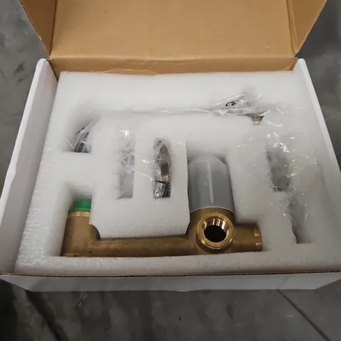 BOXED WALL MOUNTED BASIN MIXER
