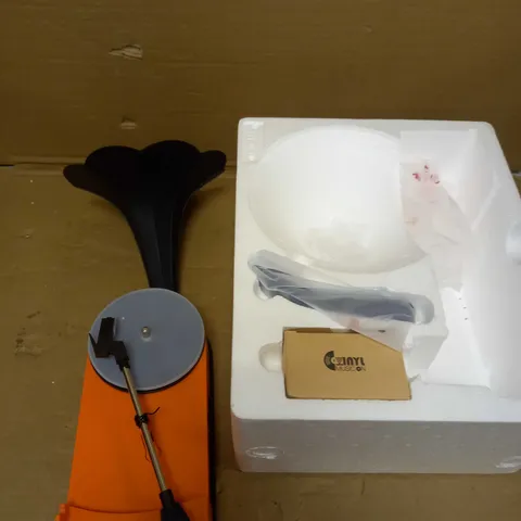 BOXED VINYL MUSIC ON VMO-003 GRAMOPHONE