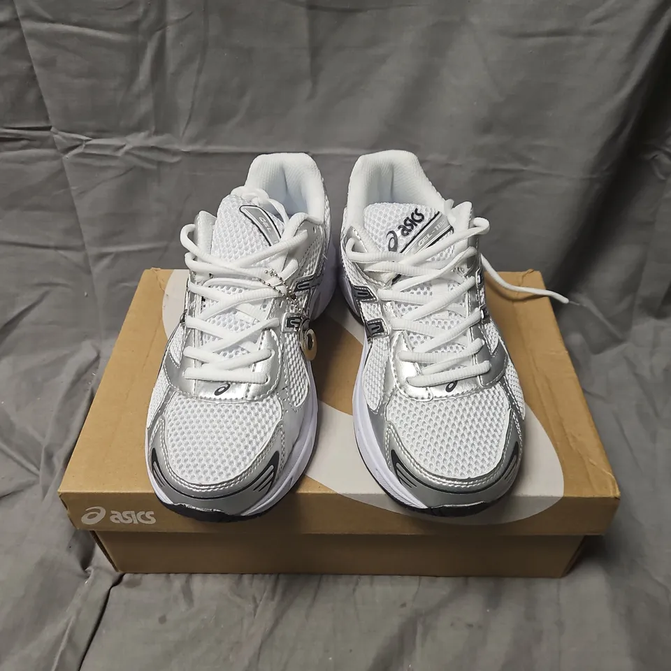 ASICS GEL-1130 WHITE/SILVER RUNNING SHOES – UK 5 (US MEN 6) – BOXED