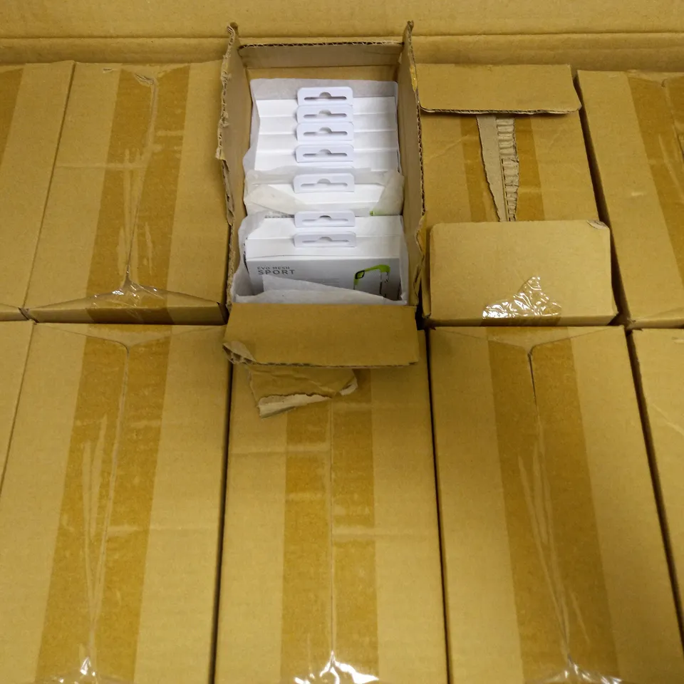 LOT OF APPROXIMATELY 100 TECH21 EVO MESH SPORT CASES FOR IPHONE 6 PLUS