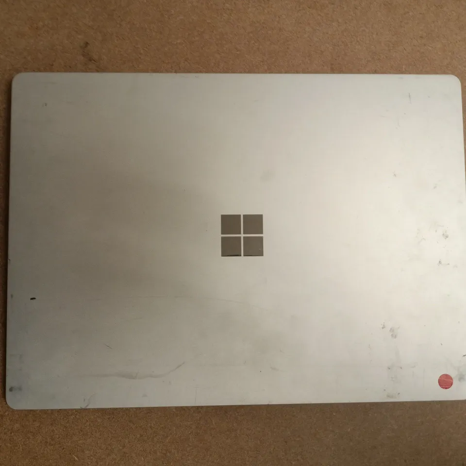 MICROSOFT SURFACE LAPTOP 1769