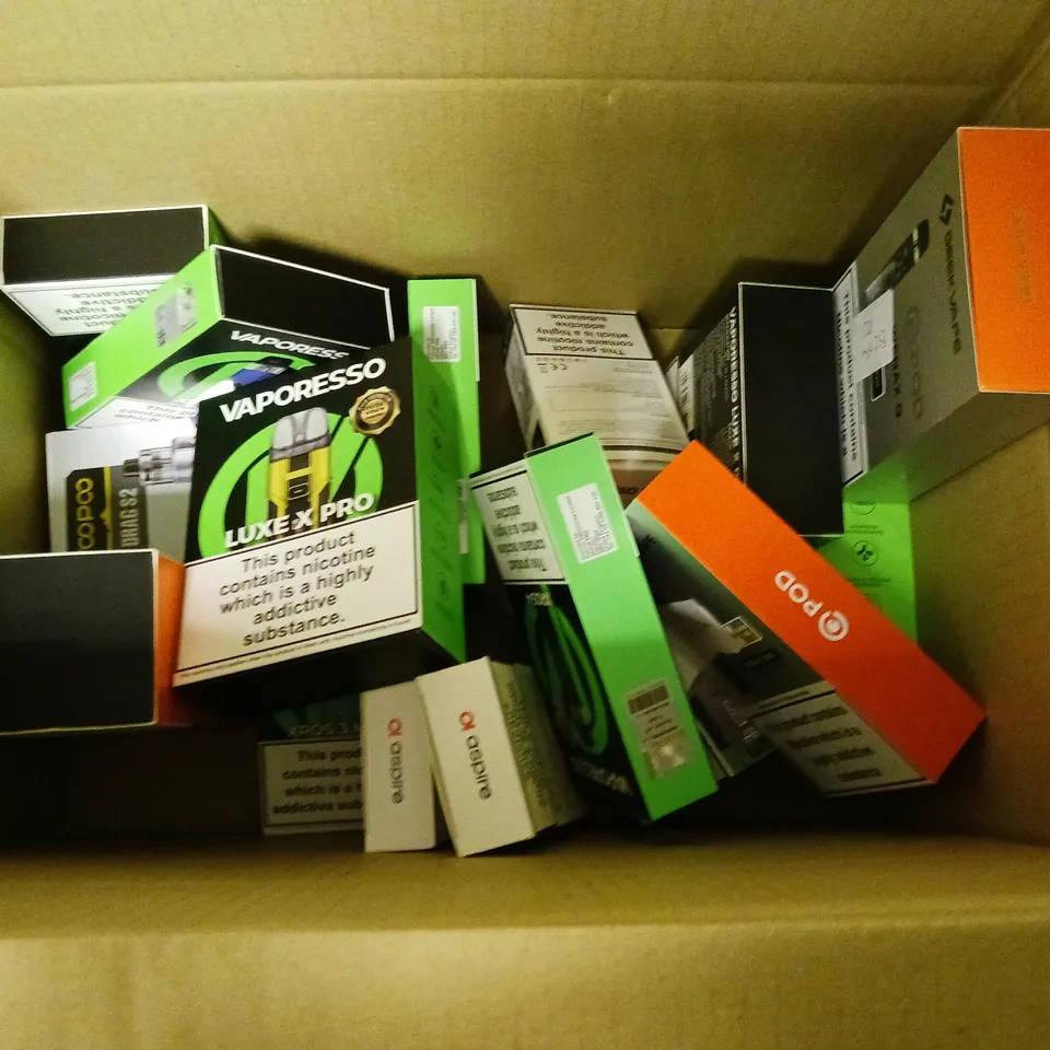APPROXIMATELY 20 VAPES & E-CIGARETTES TO INCLUDE INNOKIN ENDURA T20 S, UWELL CALIBURN AND VAPORESSO XROS PRO ETC