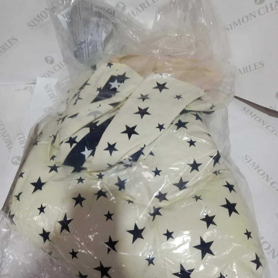 DESIGNER STAR EFFECT PET TENT 