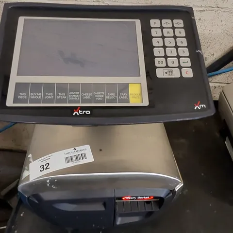 AVERY BERKEL XM600 LABEL AND RECEIPT PRINTING SCALES