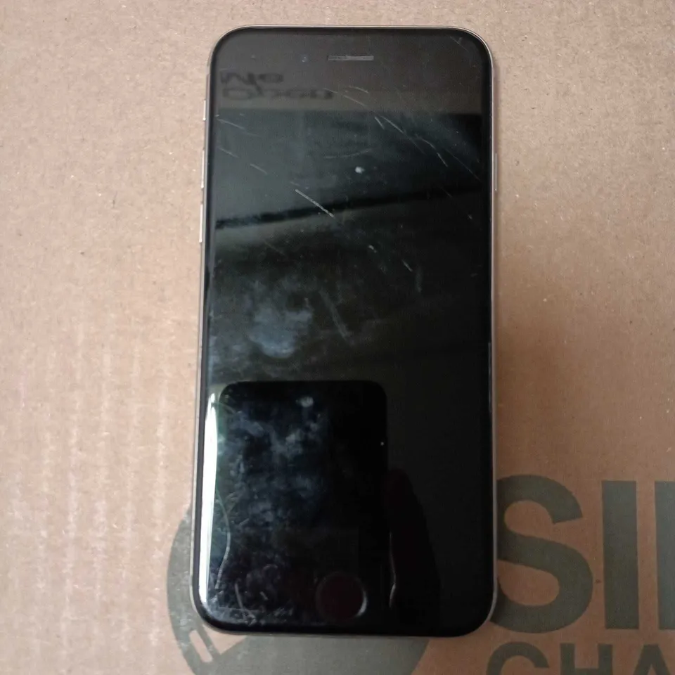 APPLE IPHONE 6s (A1688)