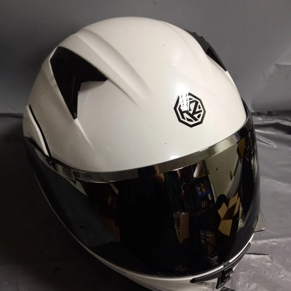 DOT 991 BIKE HELMET IN WHITE - XL