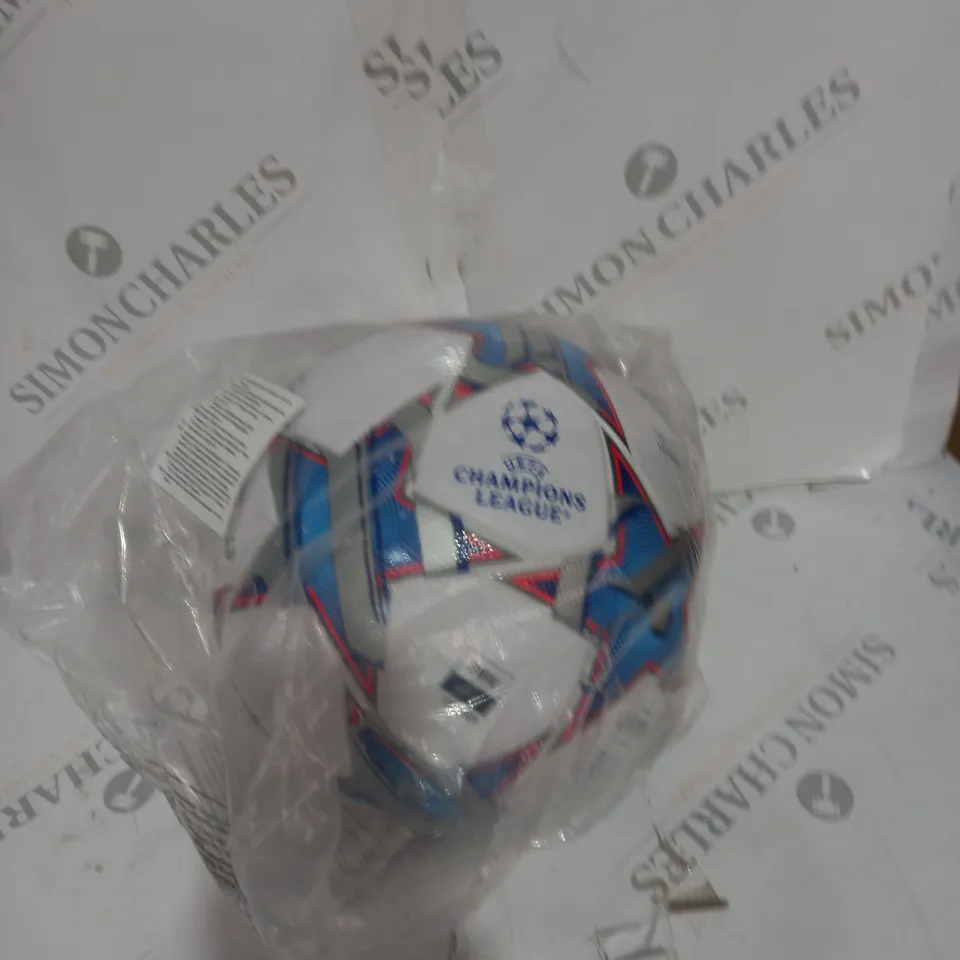 UEFA CHAMPIONS LEAGUE REPLICA MATCH BALL 