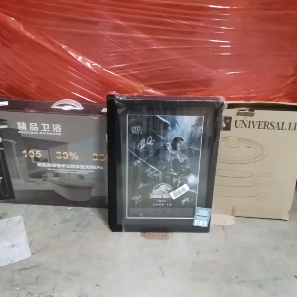 PALLET OF ASSORTED HOUSEHOLD GOODS AND PRODUCTS TO INCLUDE;UNIVERSAL LID,BOUTIQUE BATHROOM,JURASSIC PARK PRINT