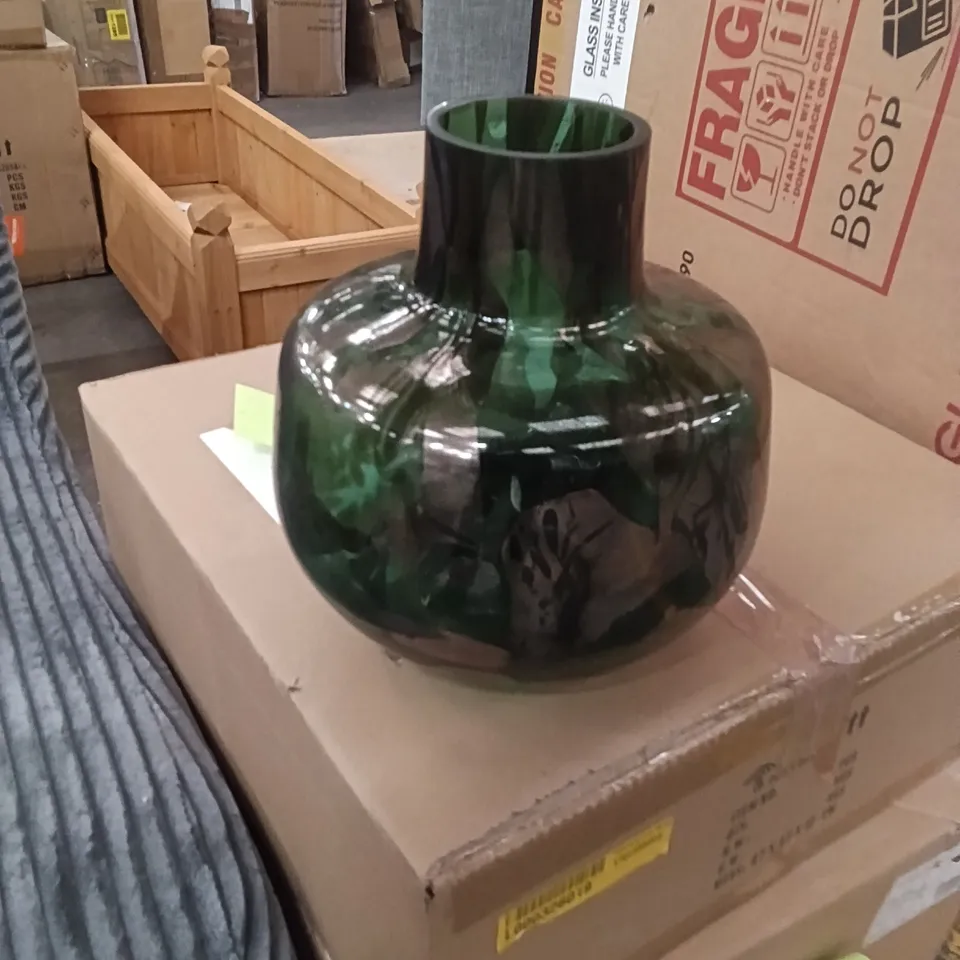 BOXED HERBIE SMALL BOTTLE VASE GREEN & GOLD FINISH