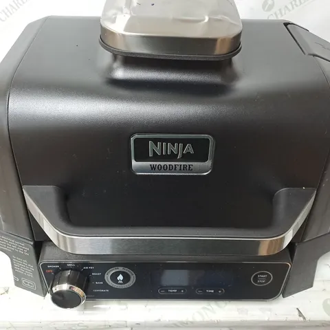 BOXED NINJA WOODFIRE ELECTRIC BBQ GRILL & SMOKER OG701UKQ / COLLECTION ONLY