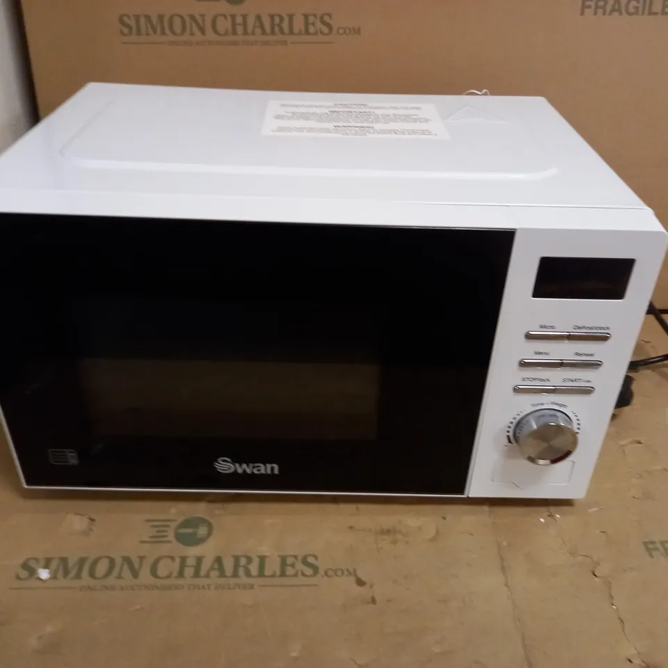 SWAN 20L 700W DIGITAL MICROWAVE - WHITE RRP £54