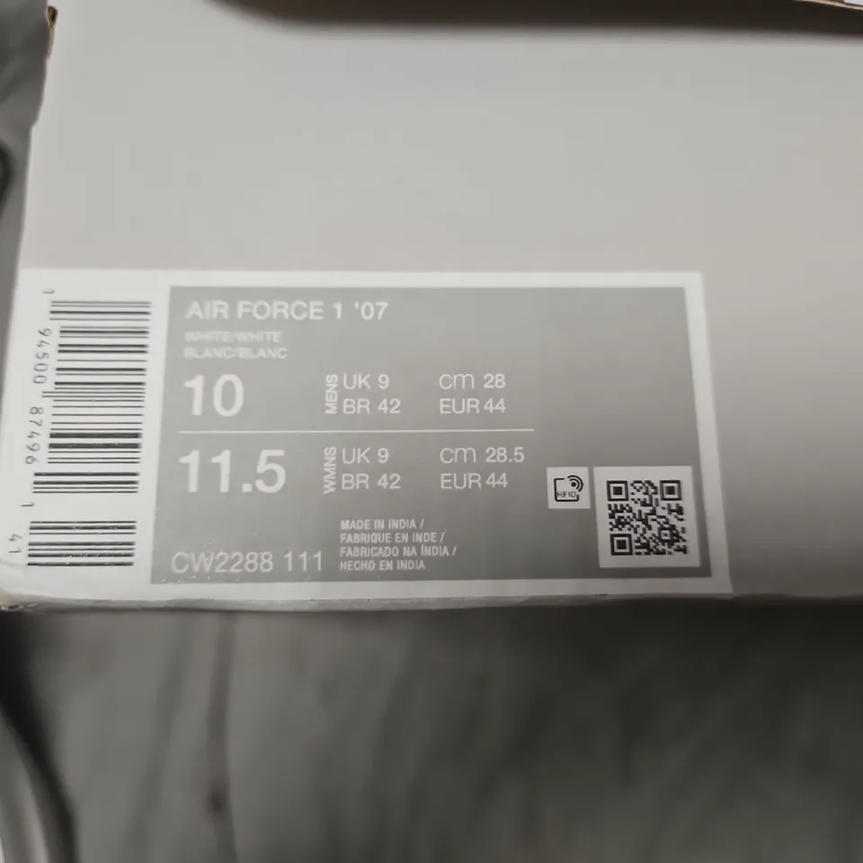 BOXED NIKE AIR FORCE 1 '07 WHITE TRAINERS – UK 9 (EU 44)