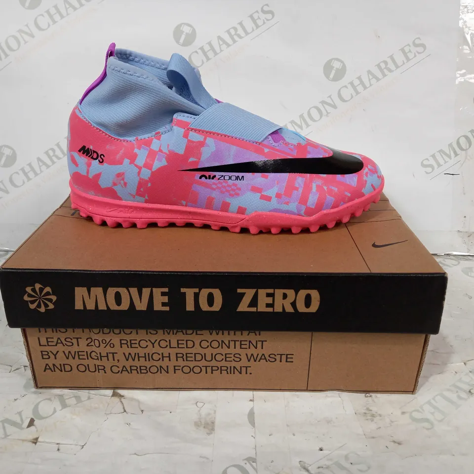 BOXED PAIR OF NIKE JR ZOOM SUPERFLY 9 SHOES IN LIGHT BLUE/PINK/PURPLE UK SIZE 5.5
