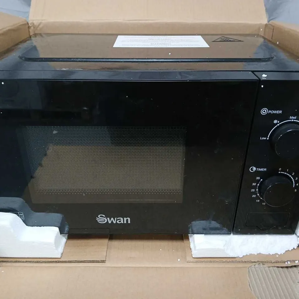 SWAN 20L 700W MANUAL MICROWAVE - BLACK - COLLECTION ONLY 