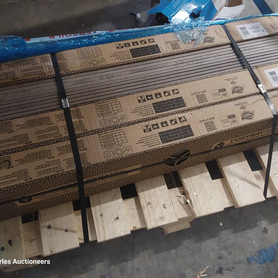 PALLET OF 31SAMBA MULTI TILES EACH 15cm X 90xm (4.2M2)