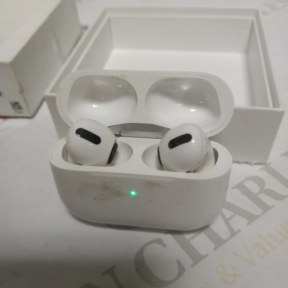 APPLE AIRPODS PRO