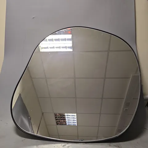 BOXED EDGED MIRROR IN BLACK