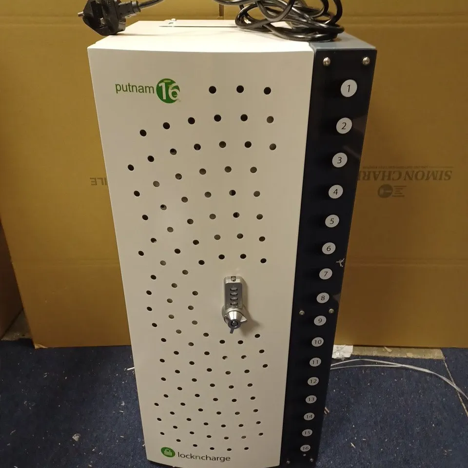LOCKNCHARGE PUTNAM 16 CHARGING STATION - STORE AND CHARGE