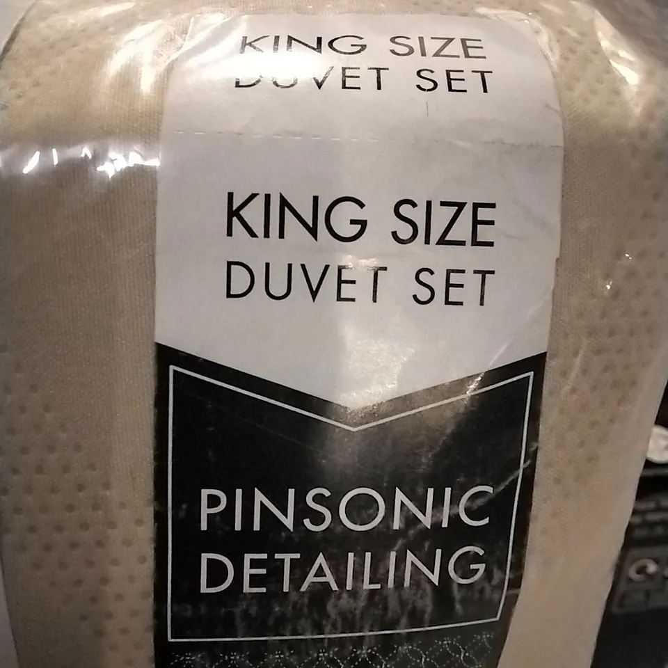 Bagged Jacob geo soft touch duvet cover set 