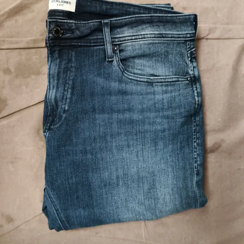 JACK & JONES JEANS IN DARK BLUE SIZE 40/32