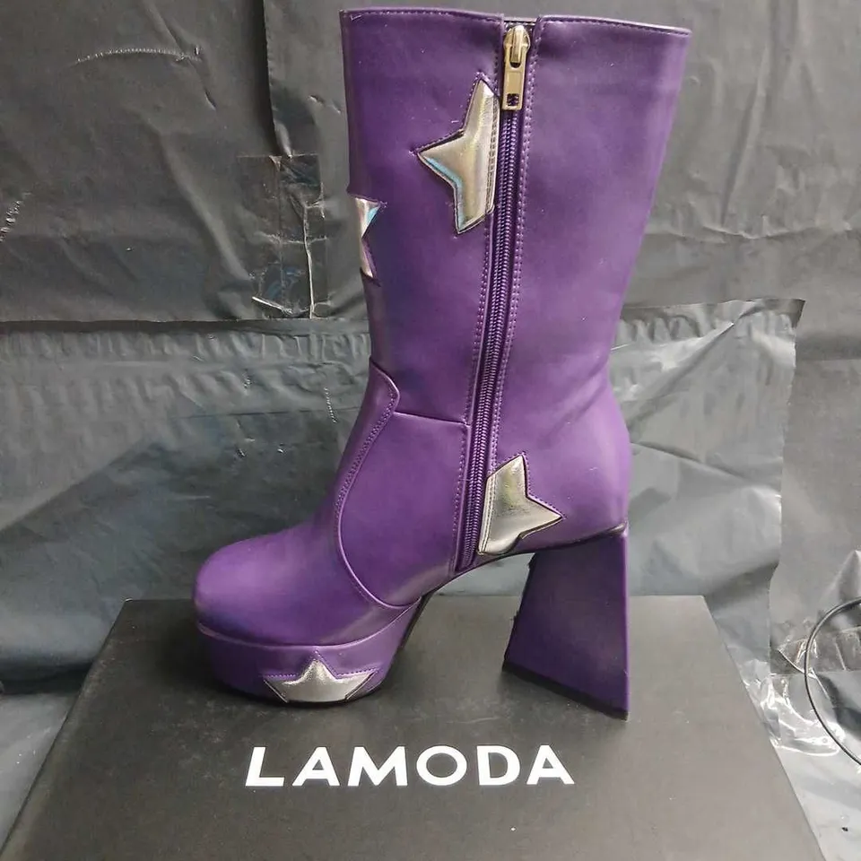 LAMODA PURPLE KNEE-HIGH PLATFORM BOOTS WITH SILVER STARS – UK 6