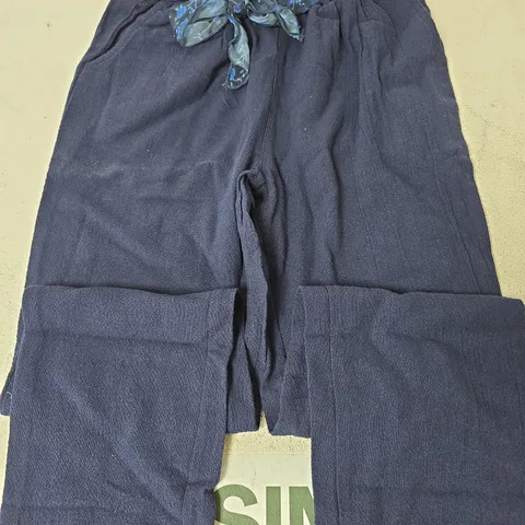 MUDFLOWER BELTED TROUSERS, NAVY - SIZE 10